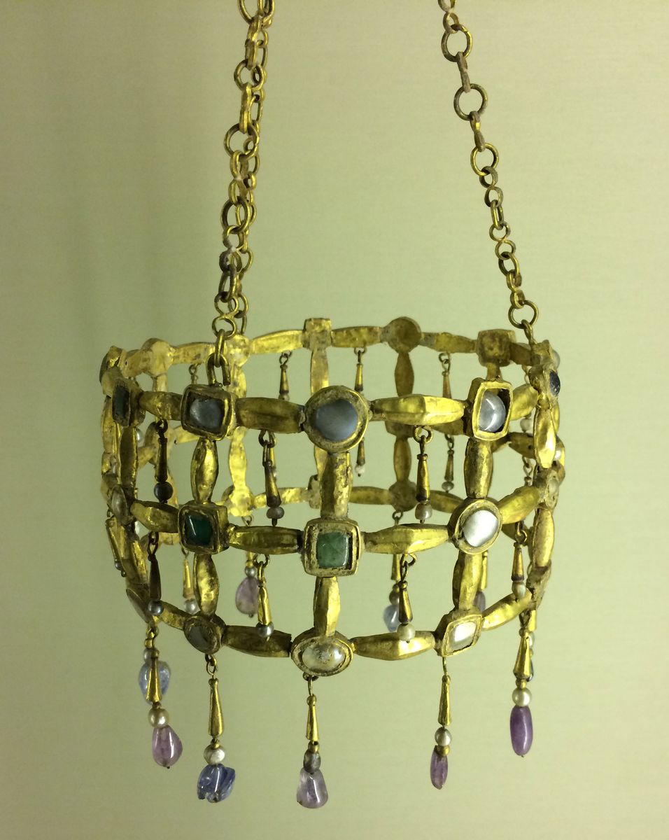 Вотивная корона из вестготской Испании Вотивная корона из вестготской Испании